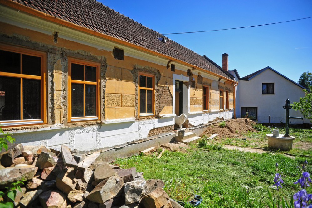 Rekonstrukce hliněného domu